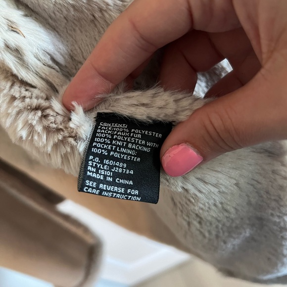 Women's Faux Fur Coat/Jacket from Jones New York - Picture 11 of 12